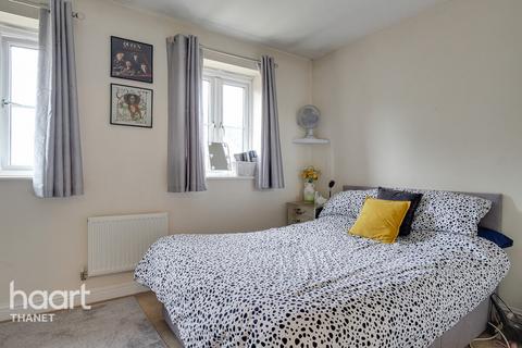 3 Blazer Close, Broadstairs, CT10 1FR