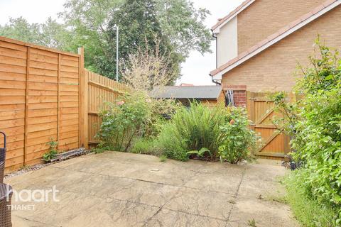3 Blazer Close, Broadstairs, CT10 1FR