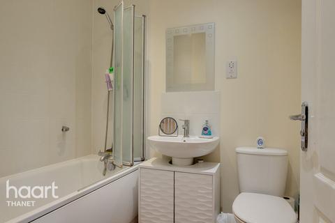 3 Blazer Close, Broadstairs, CT10 1FR