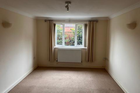 2 bedroom flat to rent, University Court, Grantham, NG31