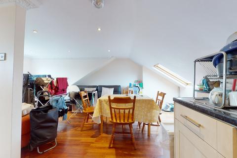 2 bedroom apartment for sale - Kemsing Road, London, SE10