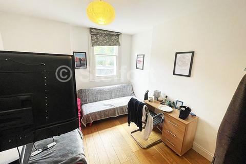 House share to rent, Brecknock Road, London N19