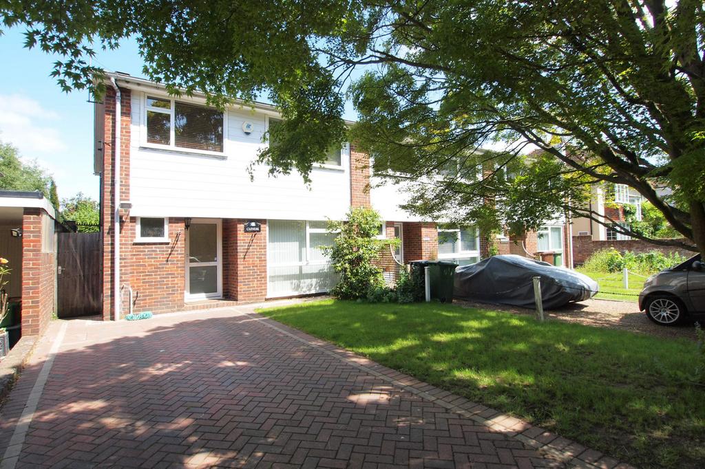 Church Street, Ewell Village, Surrey... 4 bed end of terrace house £
