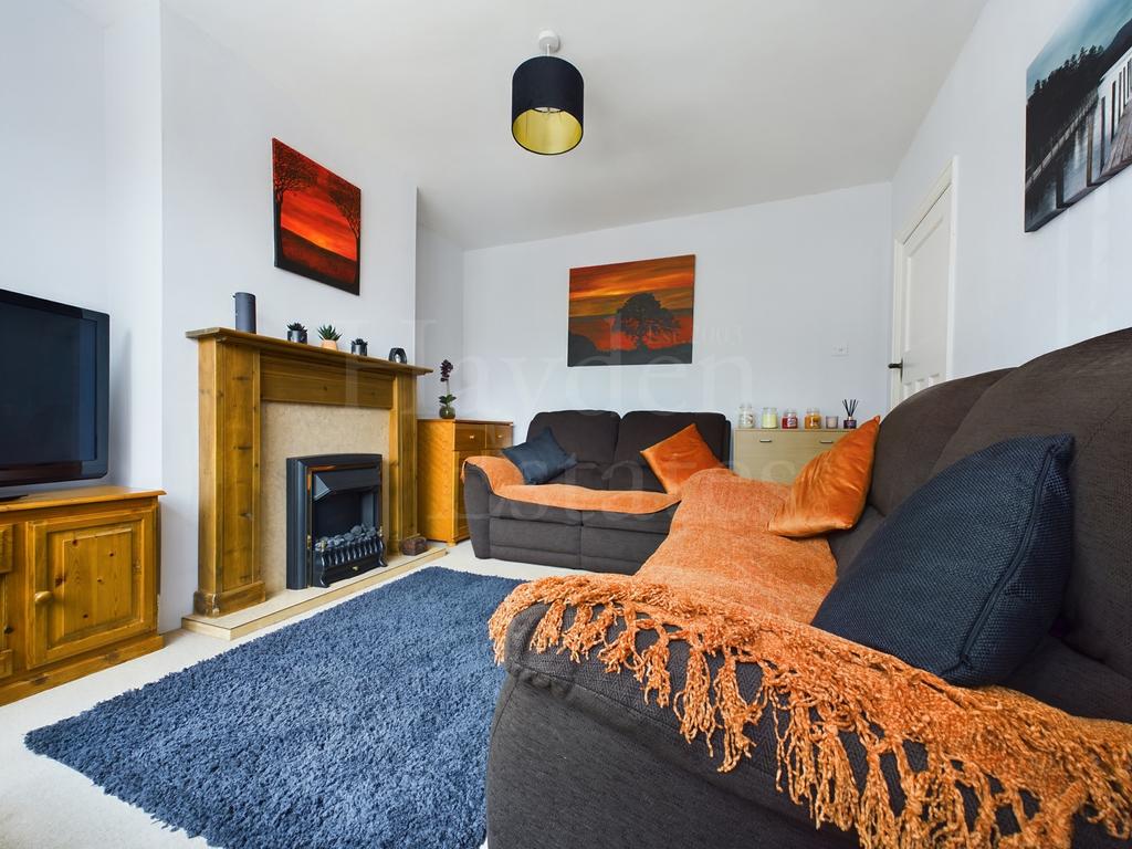 Francis Road, Stourport on Severn, DY13 8PL 3 bed semidetached house