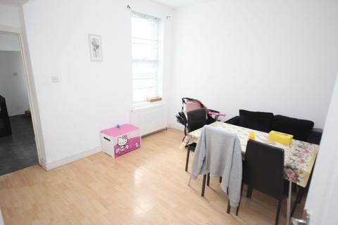 3 bedroom terraced house for sale, Harcourt Road, London, E15