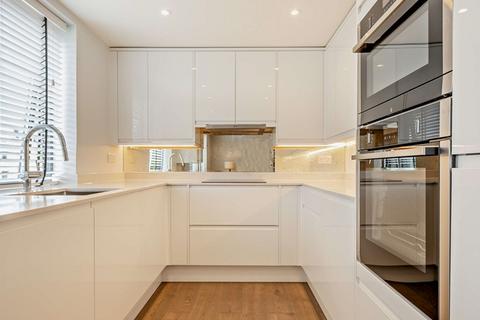 2 bedroom flat to rent, 161 Fulham Road SW3
