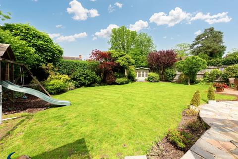 Shabra Oakshade Road, Oxshott, Leatherhead, KT22 0LF