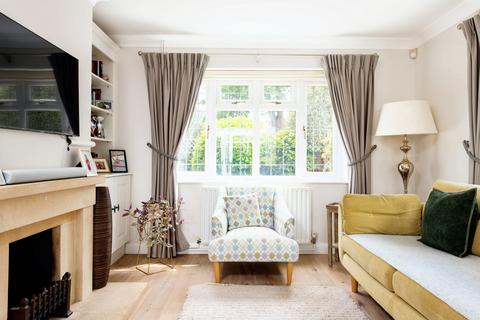 Shabra Oakshade Road, Oxshott, Leatherhead, KT22 0LF
