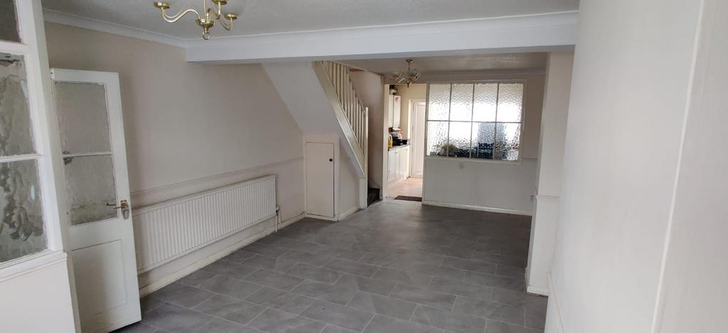 2 Bedroom House Available for Rent in Newbury Par