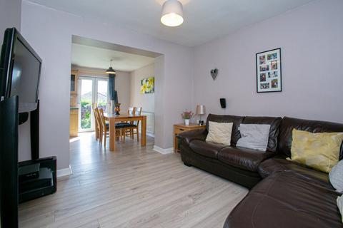 19 Balmoral Road, Elderslie, Johnstone, PA5 9QT