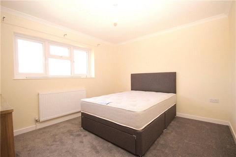 1 bedroom in a house share to rent, Blackwell Avenue, Guildford, Surrey, GU2