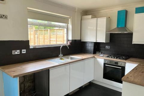 3 bedroom terraced house to rent - Ringshall Road, Orpington, BR5