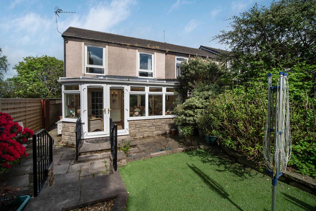 Darroch Way, Cumbernauld G67 3 bed end of terrace house for sale £127,500