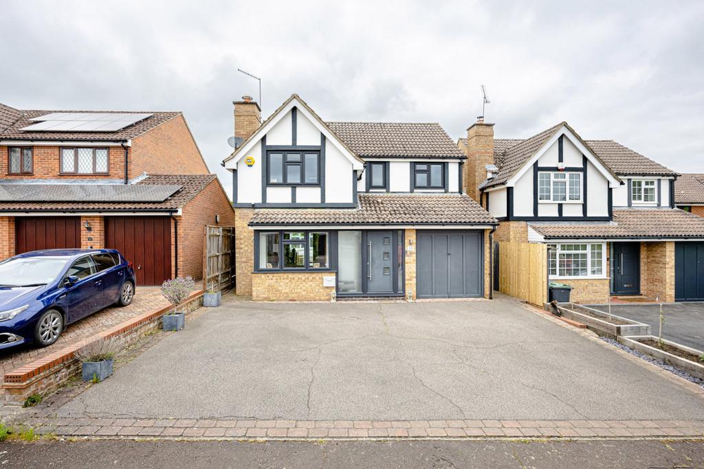 High Lane, Stansted, Essex, CM24 4 bed detached house for sale £700,000