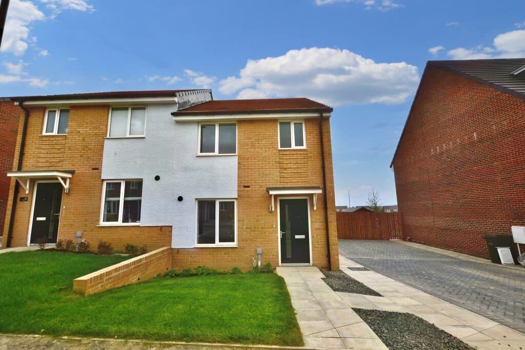 3 Bedroom House to Let on Poppy Place, Newcastle Great Park 3 bed semi