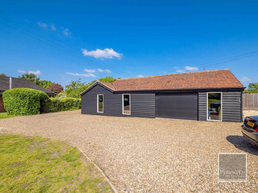 Weston Green Road, Norwich NR9 5 bed detached house £1,250,000