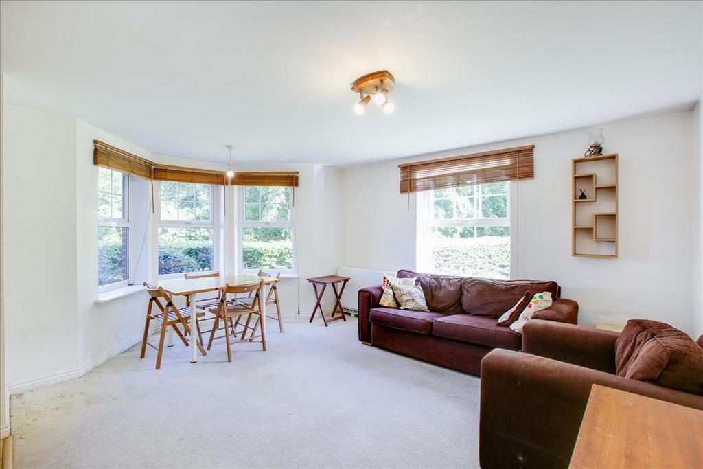 Boddington Gardens, Acton, W3 2 bed flat for sale £499,950