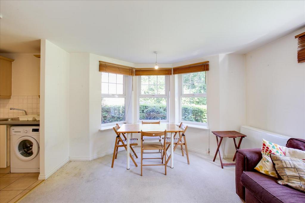 Boddington Gardens, Acton, W3 2 bed flat £499,950