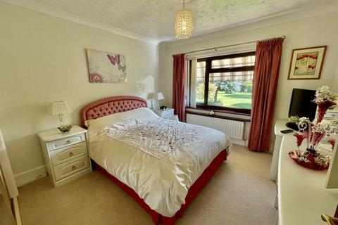 2 Delph Fields, Long Sutton, Spalding, PE12 9BJ