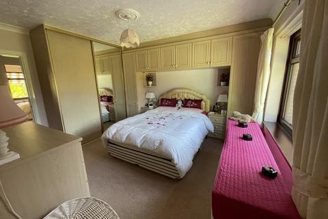 2 Delph Fields, Long Sutton, Spalding, PE12 9BJ