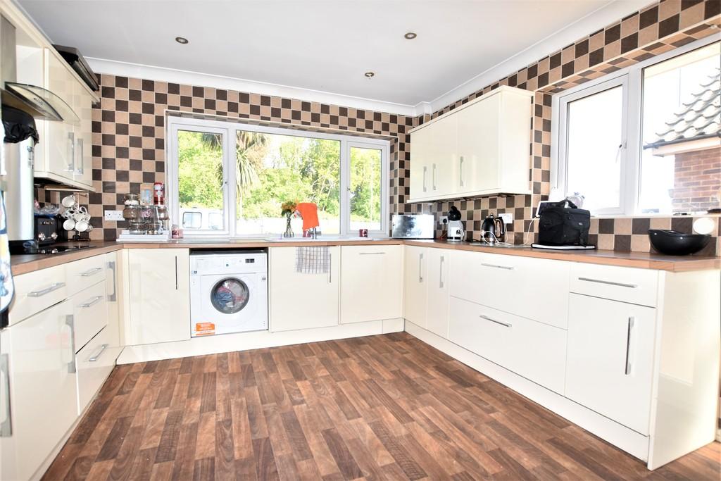 Ramsgate Road, Margate 3 bed detached bungalow for sale £399,995