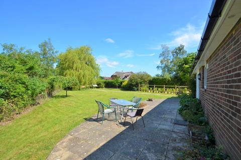 3 bedroom detached bungalow to rent - NEACROFT, CHRISTCHURCH