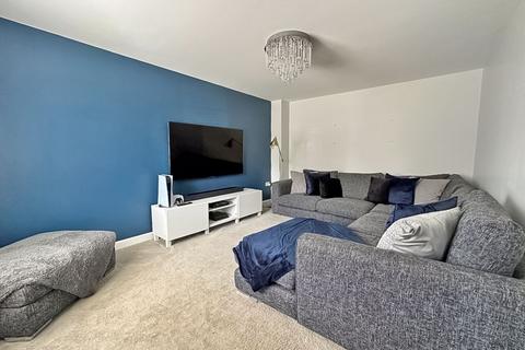 23 Snetterton Gardens, Wolverhampton, WV10 6FE