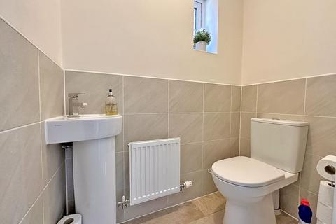 23 Snetterton Gardens, Wolverhampton, WV10 6FE