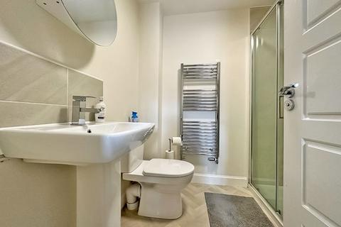 23 Snetterton Gardens, Wolverhampton, WV10 6FE