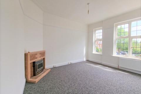 4 bedroom apartment to rent, Meads Street