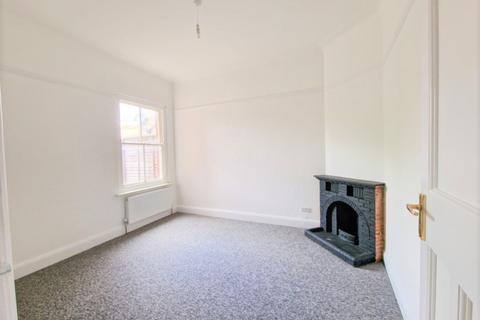 4 bedroom apartment to rent, Meads Street, Eastbourne