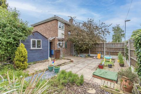 3 bedroom end of terrace house for sale - Half Mile Close, Norwich