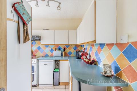 3 bedroom end of terrace house for sale - Half Mile Close, Norwich