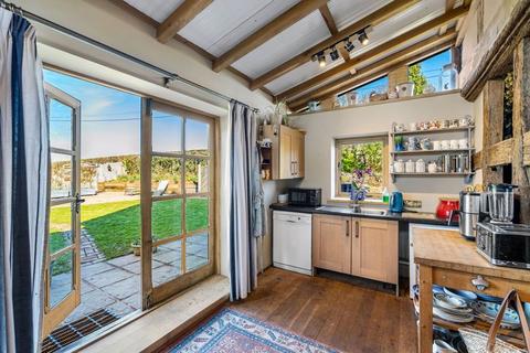 3 bedroom character property for sale, Staplow, Ledbury HR8 1NQ