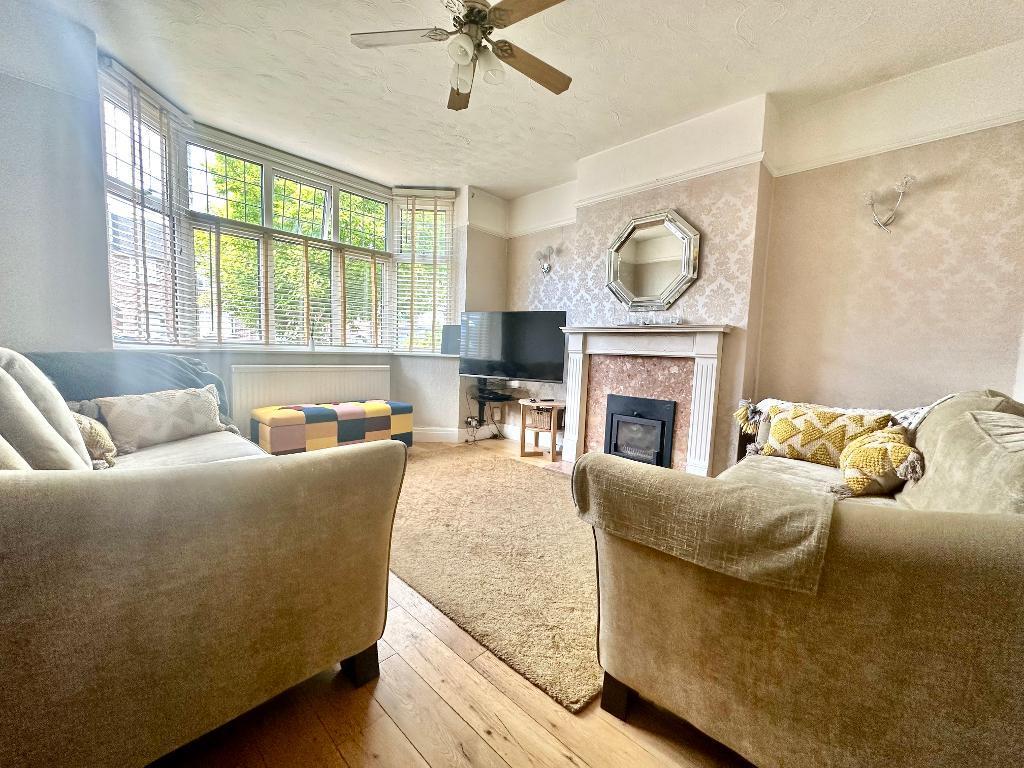 Strathmore Avenue, South Luton... 3 bed terraced house £340,000