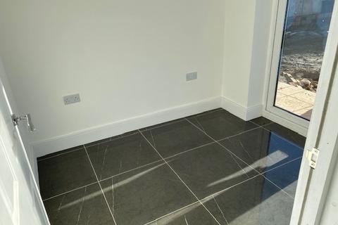 undefined, Wingate Road, Luton