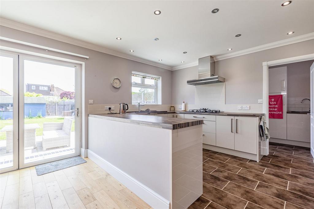 Farleigh Road, New Haw 5 bed detached bungalow for sale £675,000