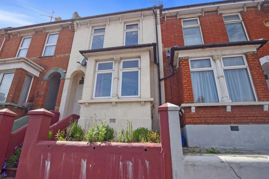Rochester Street, Chatham, ME4 3 bed terraced house for sale £290,000