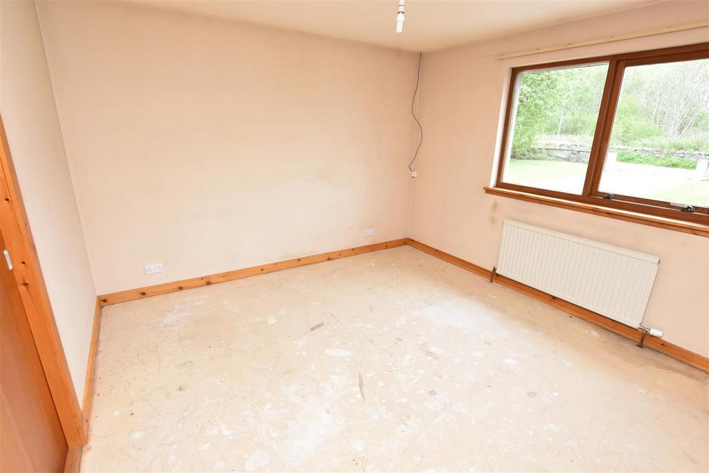 Bedroom one.jpg