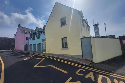 8 bedroom property for sale, South Parade, TENBY, Pembrokeshire. SA69