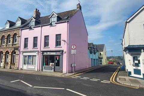 8 bedroom property for sale, South Parade, Tenby, Pembrokeshire. SA70