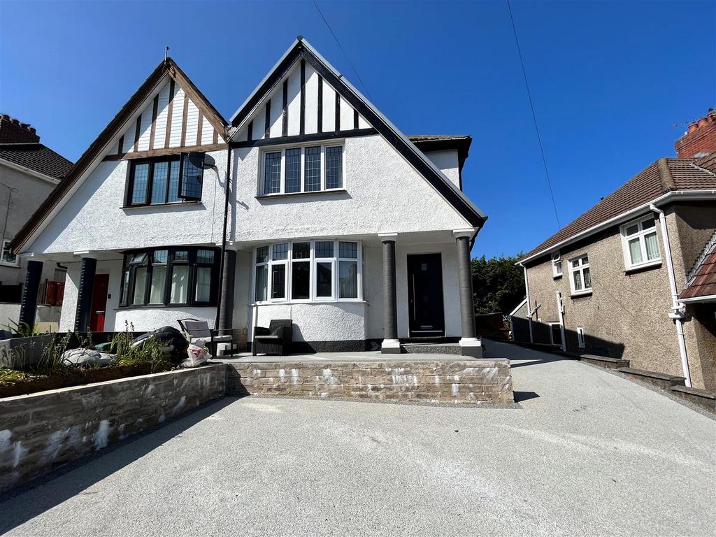 Dunraven Road, Tycoch, Sketty, Swansea 3 bed semidetached house for