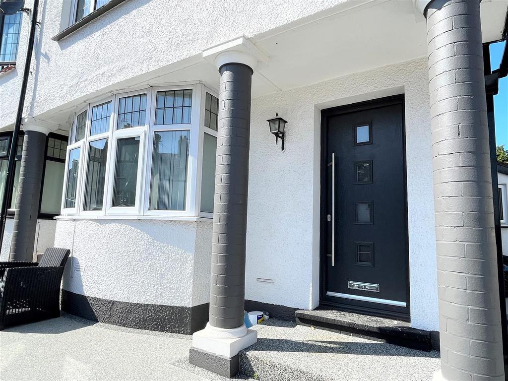 Dunraven Road, Tycoch, Sketty, Swansea 3 bed semidetached house for sale £300,000