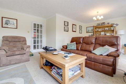 15 Francis Drive, Westward Ho, Bideford, EX39 1XE