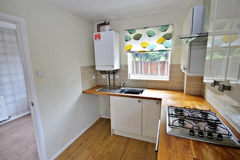 8 Caister, Amington, Tamworth, B77 3QB