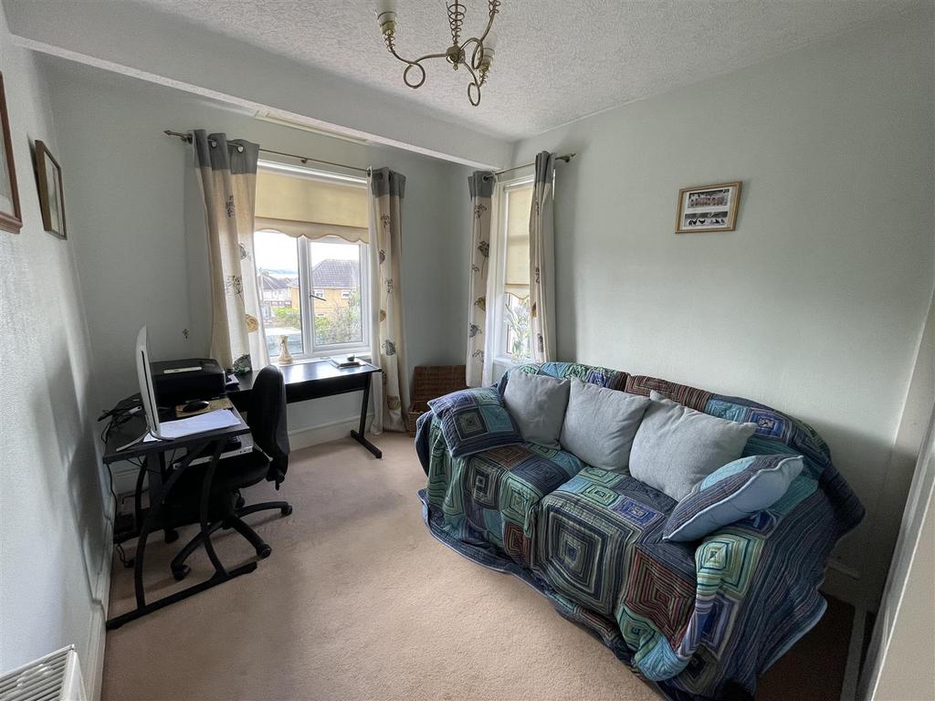 Bedroom 3: