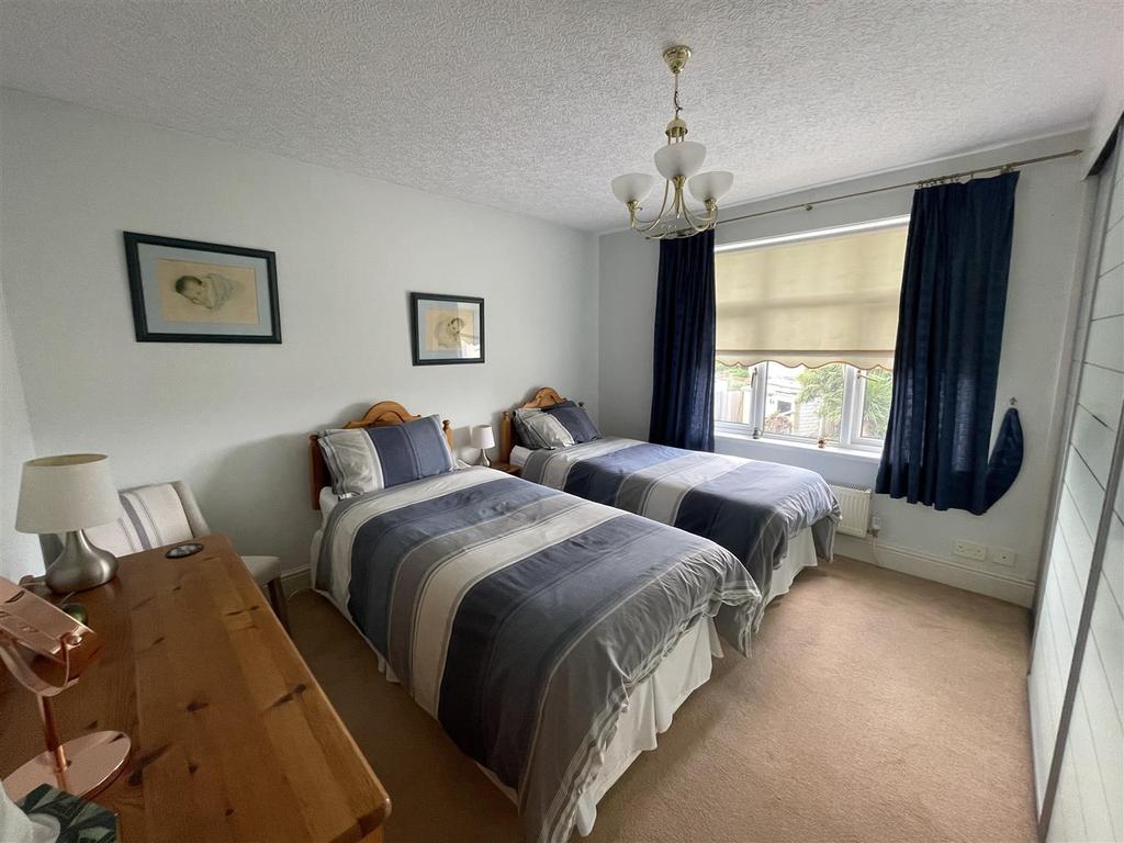 Bedroom 2: