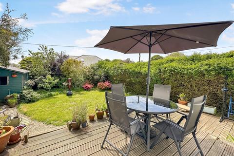 4 bedroom semi-detached bungalow for sale - Falmouth
