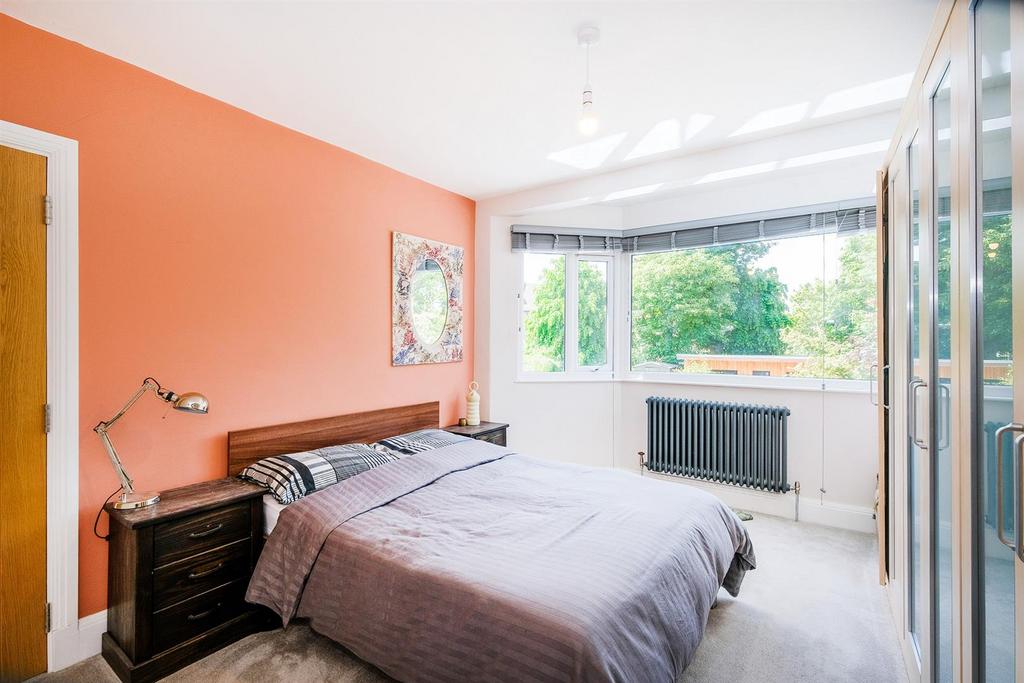 13 Lorne Gardens-17 resized.jpg