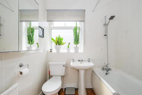 44 Warner Road, London, E17 7DZ